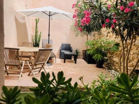 Maison De Village Avec Vue Eguilles Ngoại thất bức ảnh